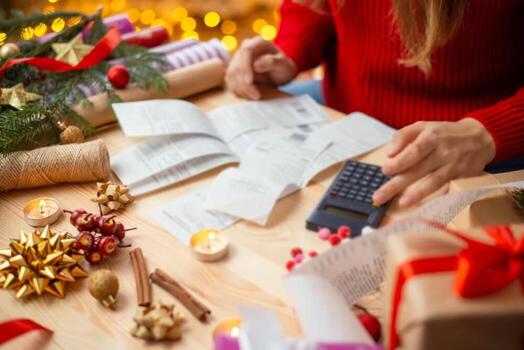 Learn how to budget better and manage your spending around christmas